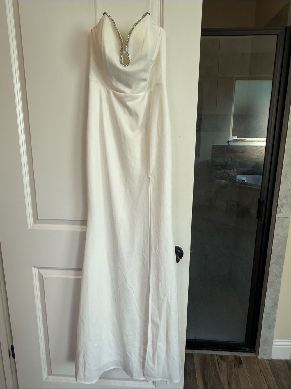 NWOT Women’s Ivory Strapless Evening Gown with Crystal Trim